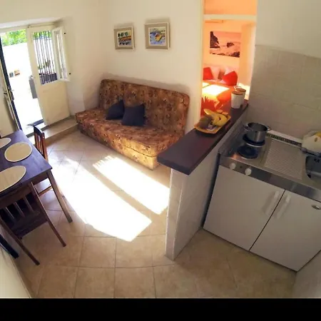 Lara - One Bedroom With Terrace Ντουμπρόβνικ