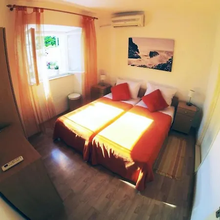 Lara - One Bedroom With Terrace Διαμέρισμα